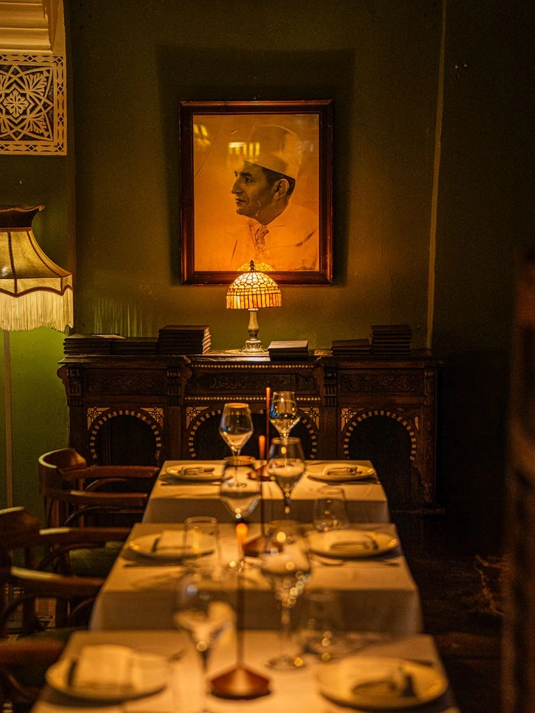 Service suspendu du Chef Vasseur, photographie éditoriale